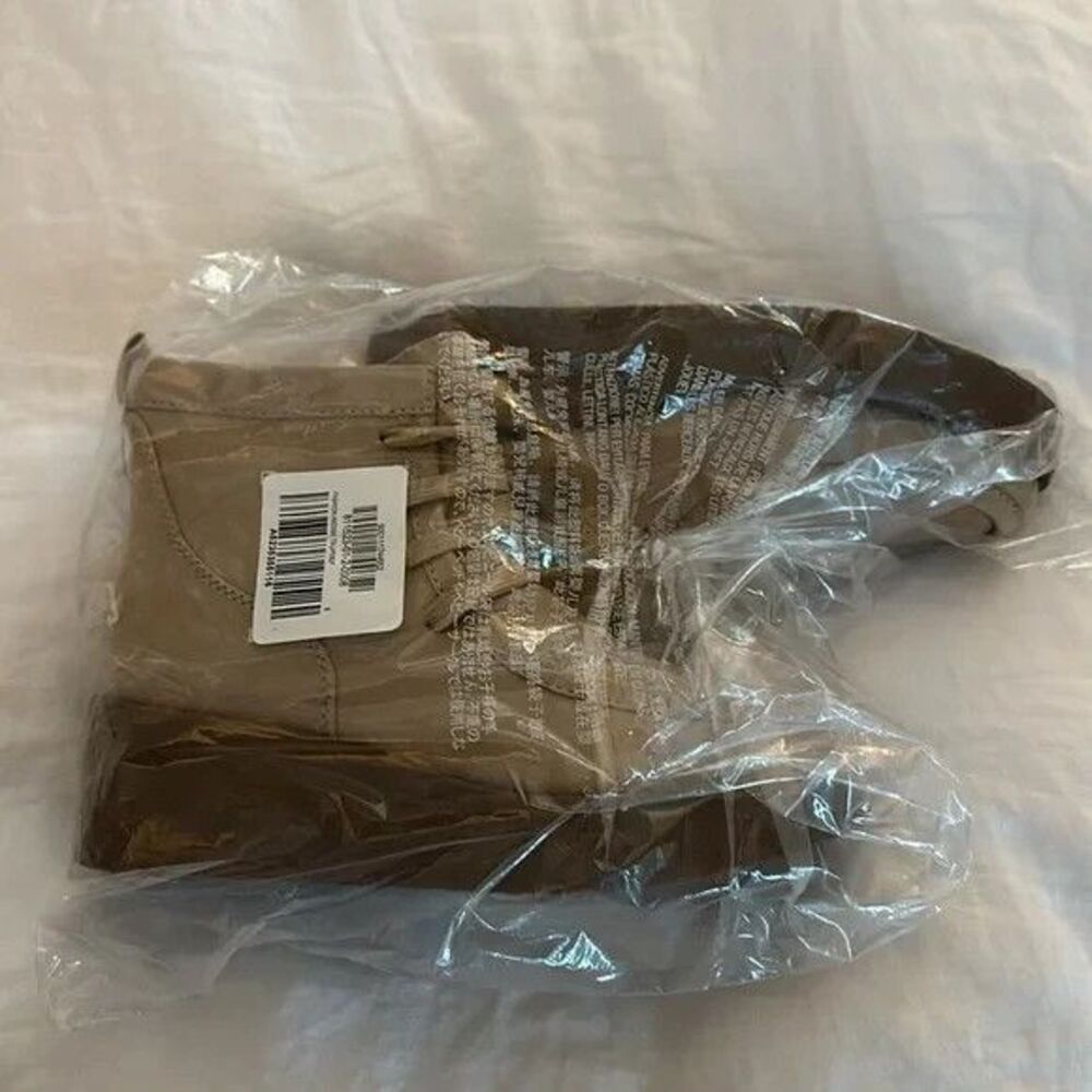 Old Navy Women’s Chukka Boots – Size 8, Gray Suede, Lace-Up Desert Style, Casual - Picture 6 of 6